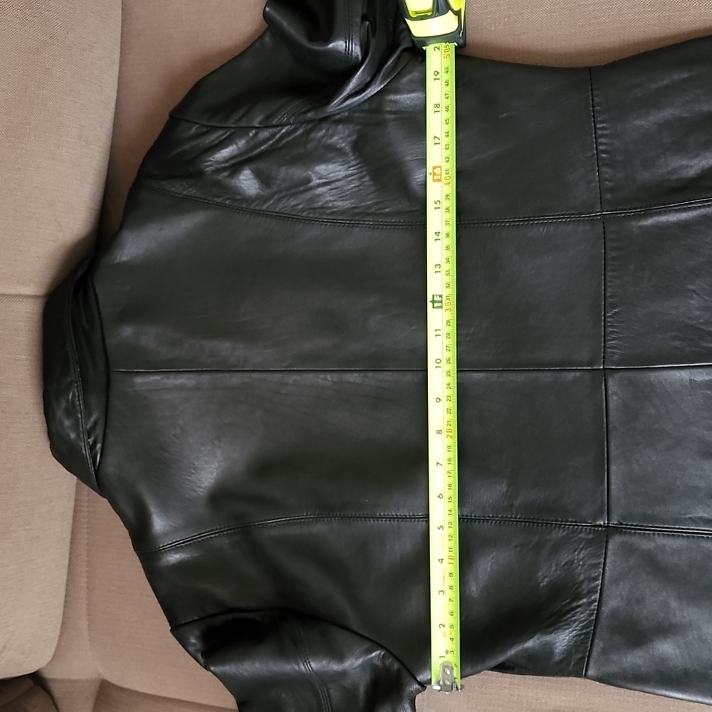 Leather jacket - Picture 3 of 6